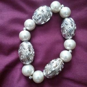 Chunky Pearls & Silver Tone Detailed Metal Bead Fashion Stretch Vintage …